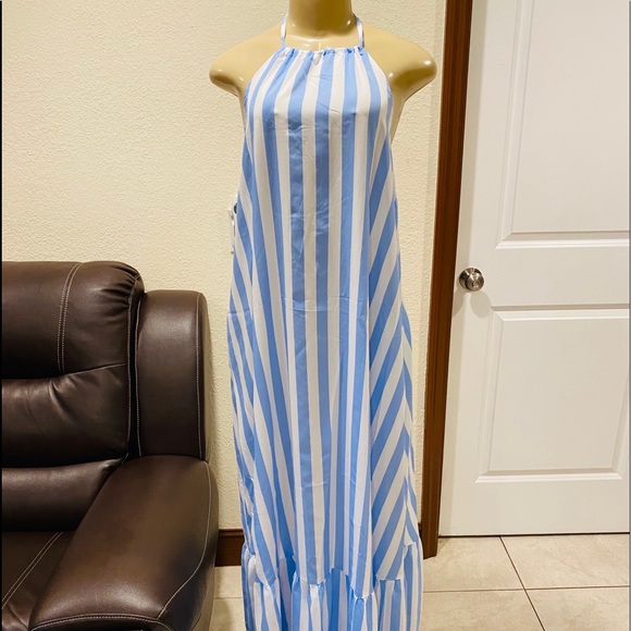SOLD NWT MAXI DRESS [WHITE AND BLUE] - Picture 5 of 6
